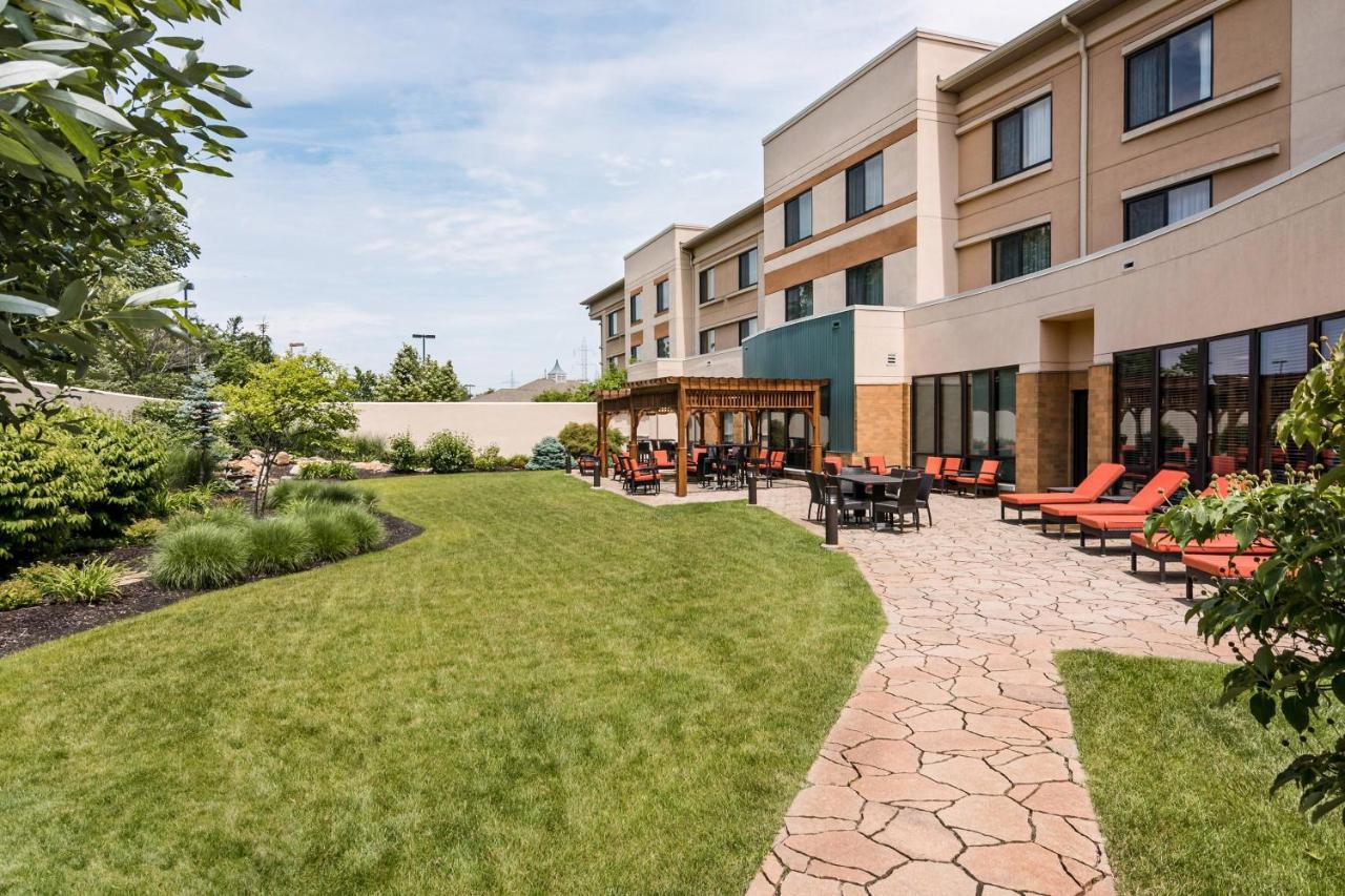 Courtyard By Marriott Lafayette Hotel Exterior photo