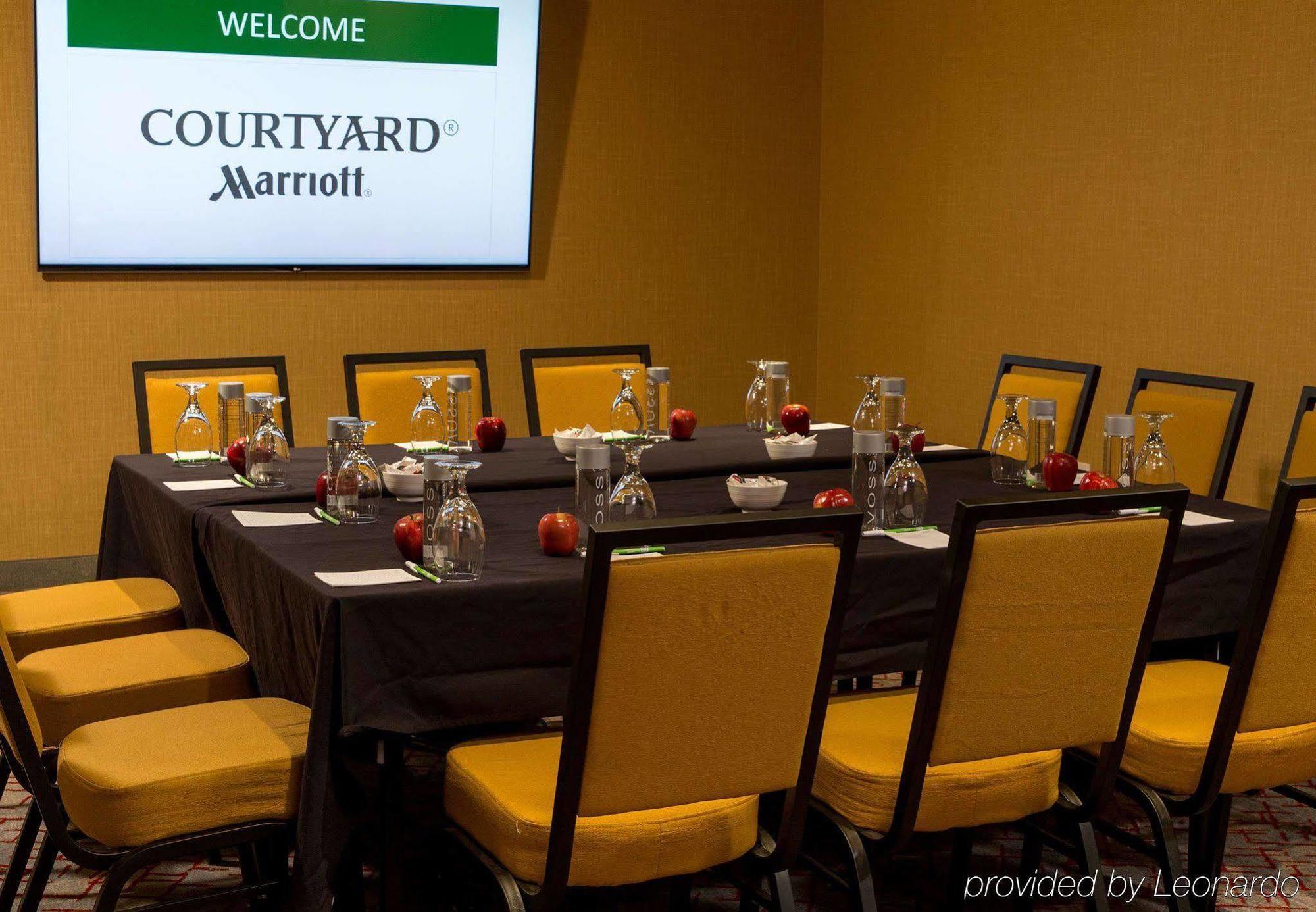 Courtyard By Marriott Lafayette Hotel Exterior photo
